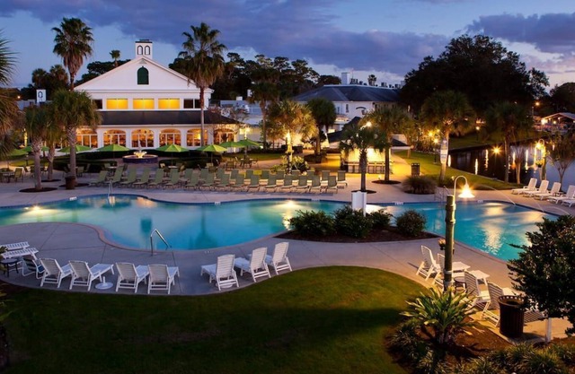 Swim with Amazing Manatees! Relaxing Room, Fantastic View, Outdoor Pool