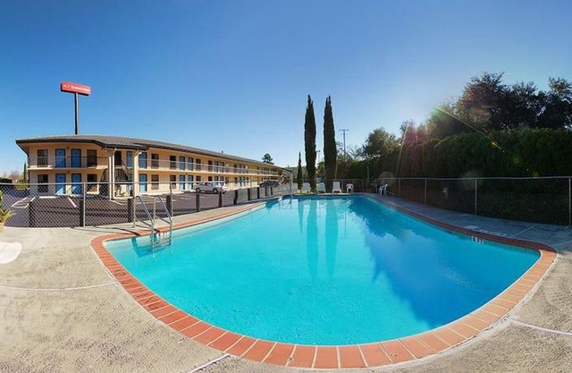 Travelodge by Wyndham Alachua