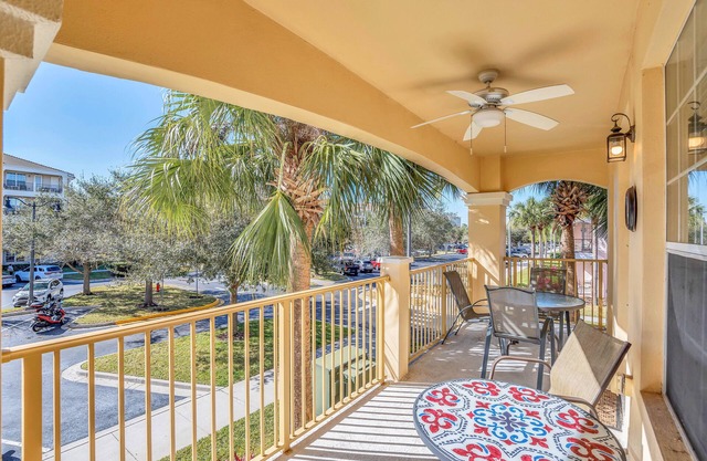 Tropical Condo W/Balcony Near I-Drive, Universal, Heated Pool, BBQ