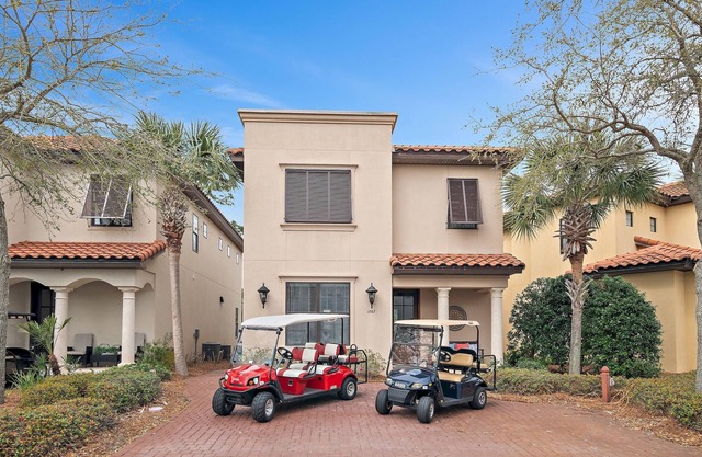 Two Golf Carts ~ Near Golf Course ~ Community Pool