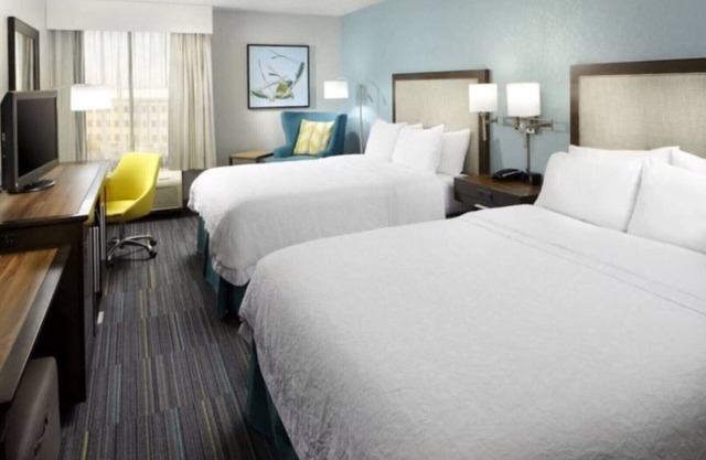 Volcano Bay / Large 2 Queen Beds Hotel + Parking #7