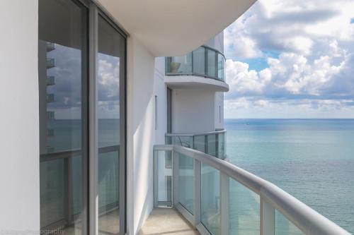 Wake Up to 360 Views, Beachfront Terrace 25th floor at Marenas Beach Resort