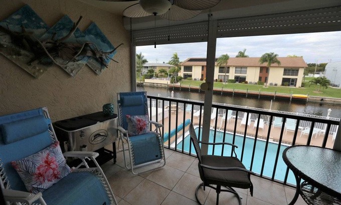 Caloosahatchee Condo | 111 m² Condo ∙ 2 bedrooms ∙ 4 guests