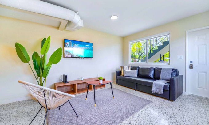 Northeast Miami House | 113 m² House ∙ 2 bedrooms ∙ 6 guests