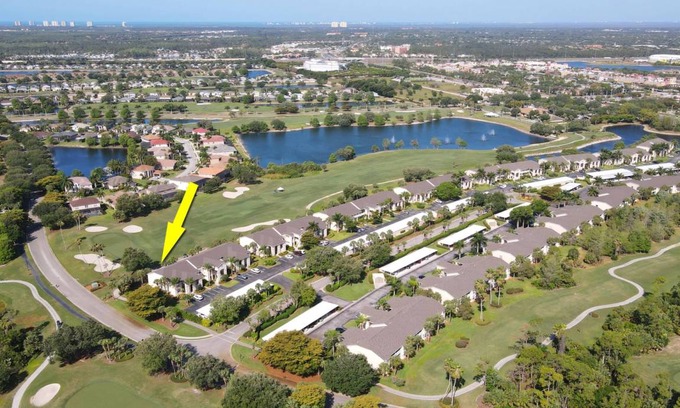 Stoneybrook Condo | 121 m² Condo ∙ 3 bedrooms ∙ 6 guests