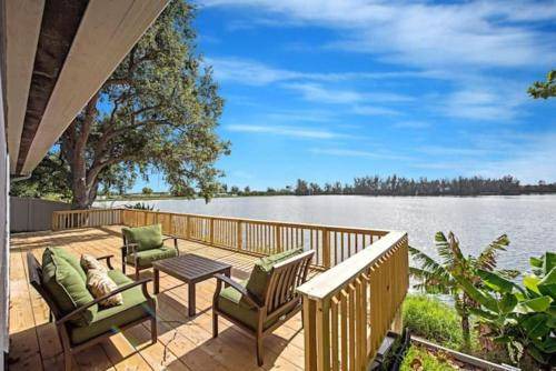 Davie House | 121 m² House ∙ 3 bedrooms ∙ 6 guests