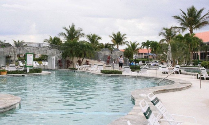 Naples Condo | 126 m² Condo ∙ 2 bedrooms ∙ 5 guests