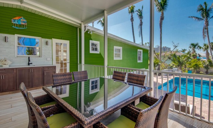 Fort Myers Beach House | 133 m² House ∙ 4 bedrooms ∙ 8 guests