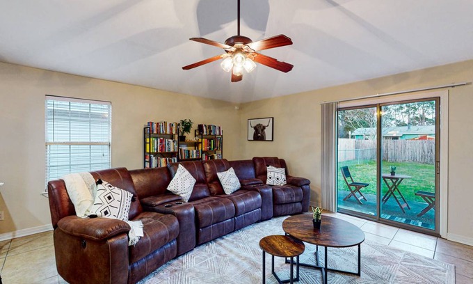 Pensacola House | 136 m² House ∙ 3 bedrooms ∙ 8 guests