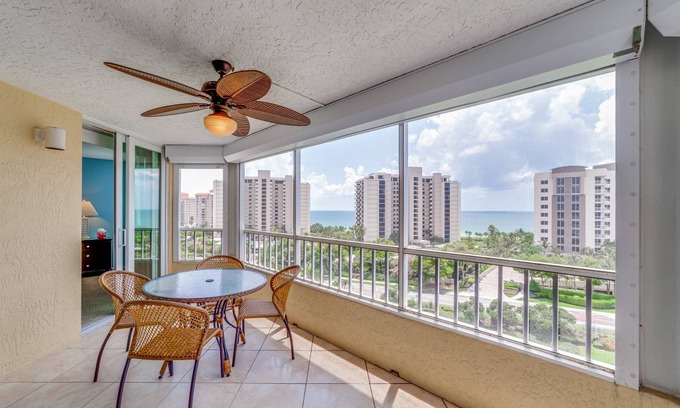 Vanderbilt Beach Condo | 137 m² Condo ∙ 2 bedrooms ∙ 6 guests
