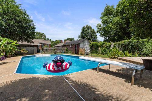 Montgomery House | 167 m² House ∙ 1 bedroom ∙ 10 guests