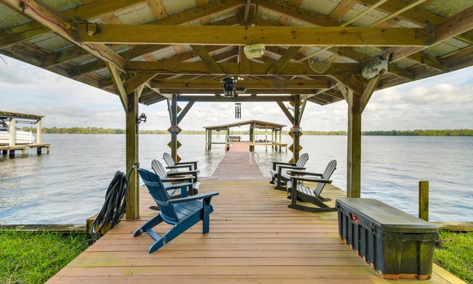 Doctors Inlet House | 167 m² House ∙ 3 bedrooms ∙ 7 guests