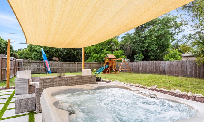 Old Seminole Heights House | 167 m² House ∙ 4 bedrooms ∙ 7 guests