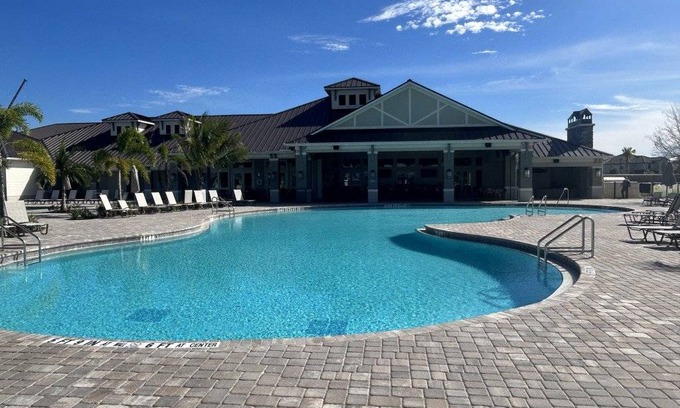 Gateway House | 177 m² House ∙ 3 bedrooms ∙ 6 guests