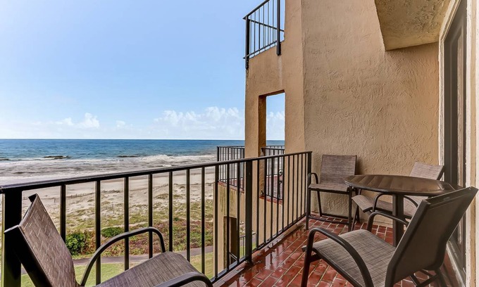 Fernandina Beach Condo | 178 m² Condo ∙ 3 bedrooms ∙ 6 guests