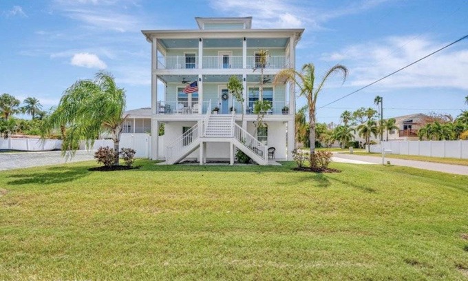 Redington Beach House | 195 m² House ∙ 4 bedrooms ∙ 8 guests