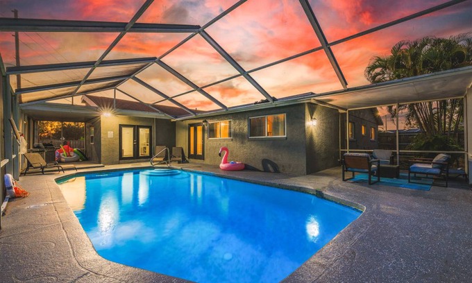 Pinellas Park House | 197 m² House ∙ 3 bedrooms ∙ 8 guests