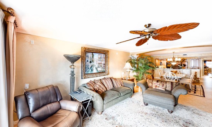 Redington Beach Condo | 211 m² Condo ∙ 3 bedrooms ∙ 6 guests