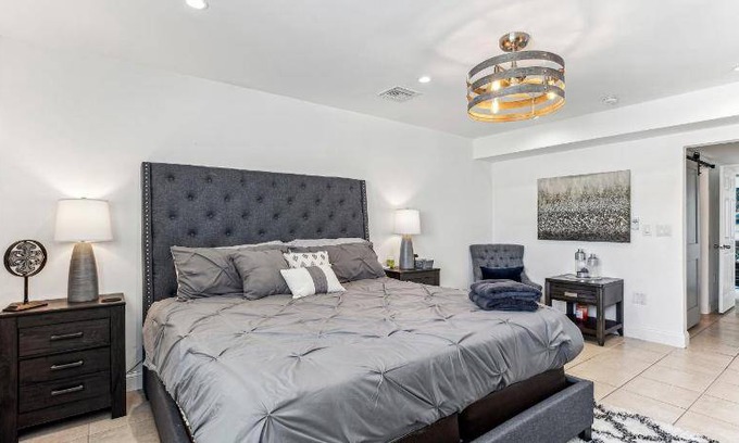 Westchester House | 217 m² House ∙ 4 bedrooms ∙ 12 guests