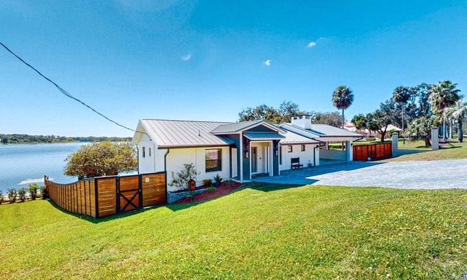Mount Dora House | 222 m² House ∙ 4 bedrooms ∙ 12 guests