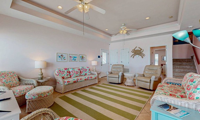 Surf Side Shores House | 232 m² House ∙ 5 bedrooms ∙ 14 guests
