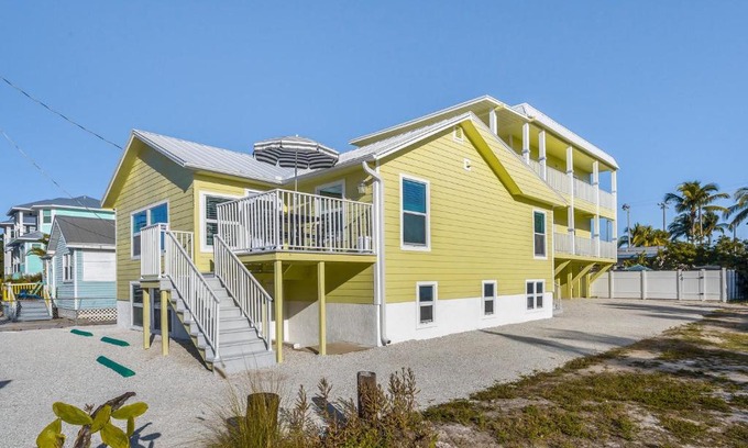 Fort Myers Beach House | 2633 Estero Blvd Duplex by Coastal Vacation Properties