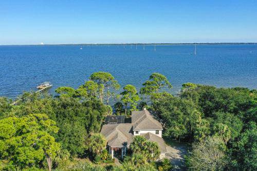 Port Saint John House | 346 m² House ∙ 4 bedrooms ∙ 15 guests