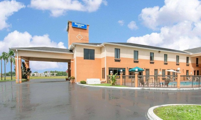 Wesley Chapel Hotel | 350 m² Hotel ∙ 127 guests