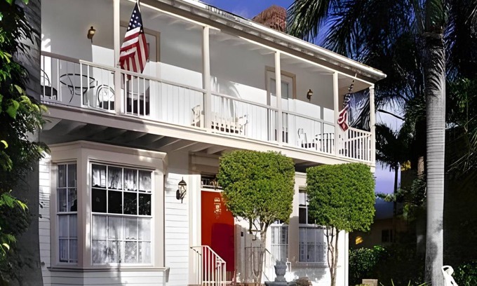 Parrot Cove Bed & Breakfast | 37 m² Bed and breakfast ∙ 4 guests