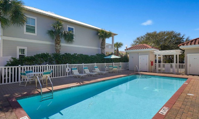 Emerald Waters Village House | 372 m² House ∙ 5 bedrooms ∙ 12 guests