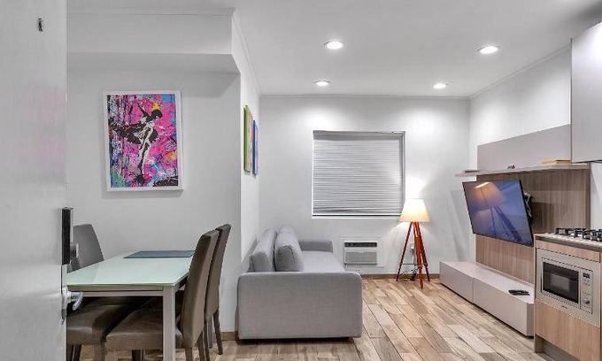 South of Fifth Apartment | 40 m² Apartment ∙ 1 bedroom ∙ 3 guests