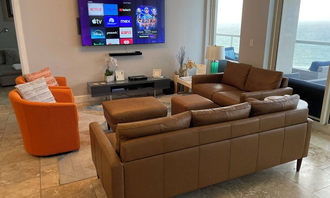 Pensacola Beach Condo | 40% off 2 or 3 night stays from Fri Sept 26 to Thur Oct 1st