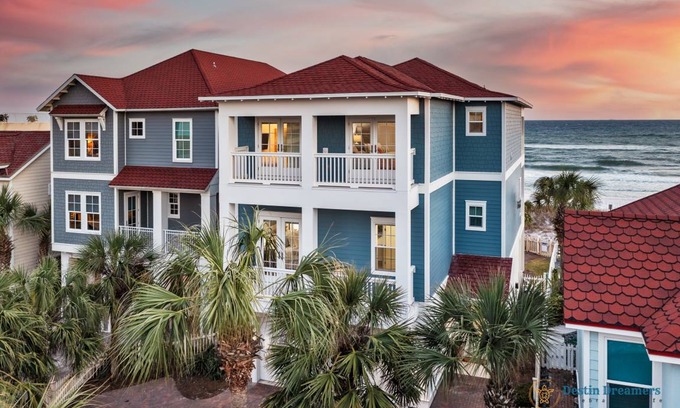 Miramar Beach House | 418 m² House ∙ 6 bedrooms ∙ 18 guests