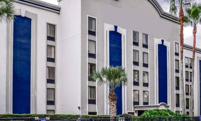Orange Park Hotel | 42 m² Hotel ∙ 127 guests