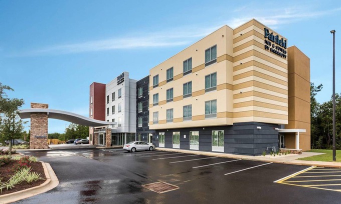 Crestview Hotel | 42 m² Hotel ∙ 127 guests