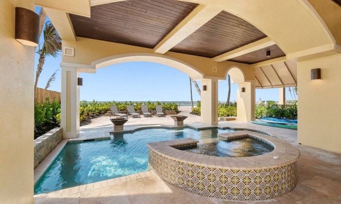 Bonita Springs House | 422 m² House ∙ 5 bedrooms ∙ 12 guests