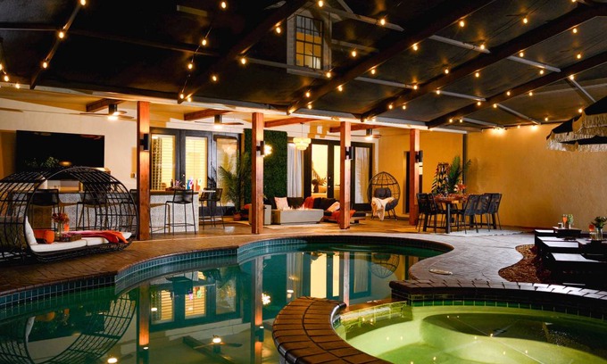 Valrico Villa | 445 m² Villa ∙ 6 bedrooms ∙ 26 guests