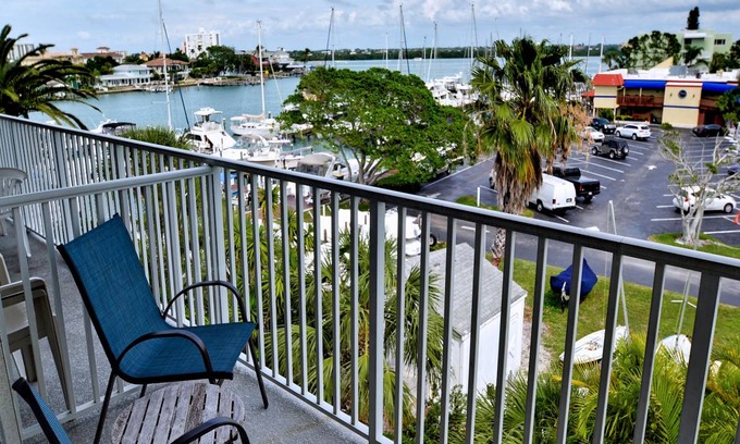 Clearwater Beach Apartment | 46 m² Apartment ∙ 1 bedroom ∙ 4 guests