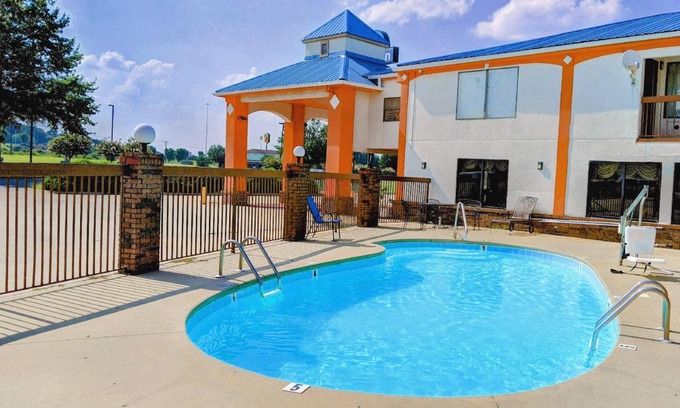 Priceville Hotel | 50 m² Hotel ∙ 127 guests