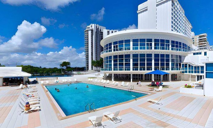 Mid Beach Apartment | 550 m² Apartment ∙ 2 bedrooms ∙ 15 guests