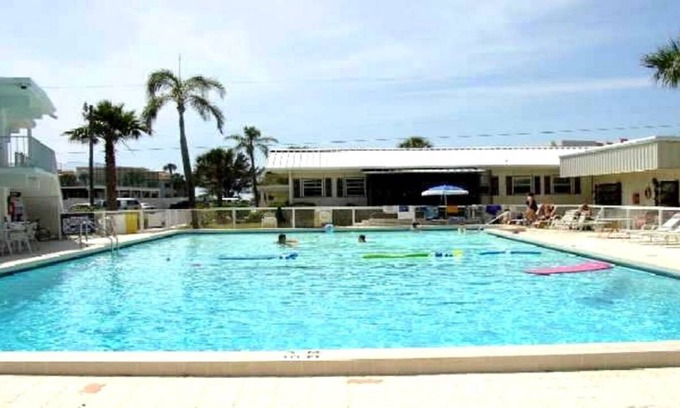 Golden Beach Condo | 65 m² Condo ∙ 1 bedroom ∙ 6 guests