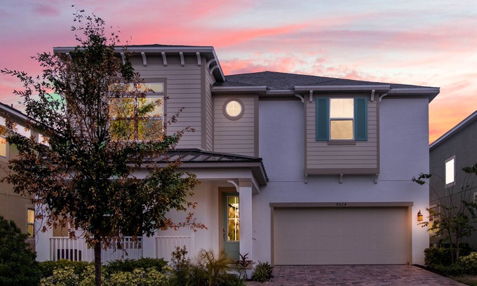 Bay Lake House | 7 Bedrooms/6.5 Bathrooms/Solara (9024 FK)