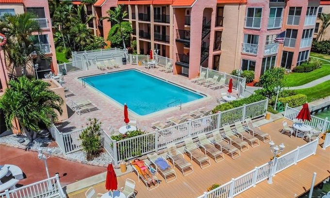 St. Pete Beach Condo | 71 m² Condo ∙ 2 bedrooms ∙ 6 guests