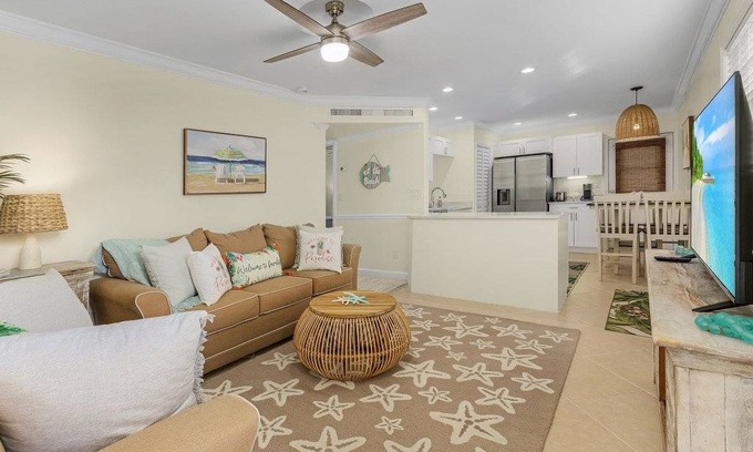 Lake Park Condo | 93 m² Condo ∙ 2 bedrooms ∙ 4 guests