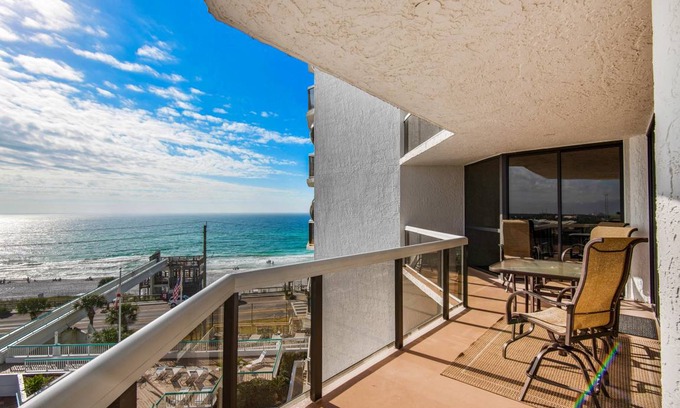 Miramar Beach Condo | 96 m² Condo ∙ 2 bedrooms ∙ 8 guests
