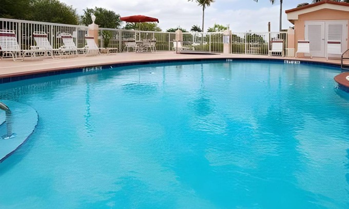 Pembroke Pines Hotel | 98 m² Hotel ∙ 127 guests
