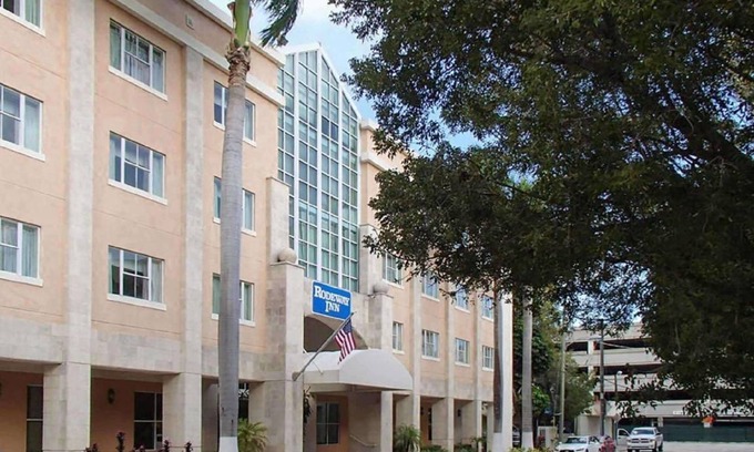 South Miami Hotel | 999 m² Hotel ∙ 127 guests