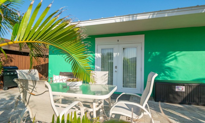 Satellite Beach House | (AB) SPACE FORCE SUITES - 2BR's W/ BEACH ACCESS