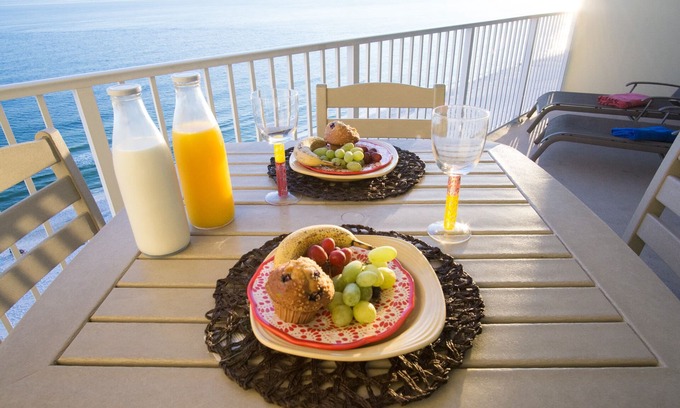 Gulf Shores Condo | Amazing condo with DIRECT View! Great rates! Check us out!