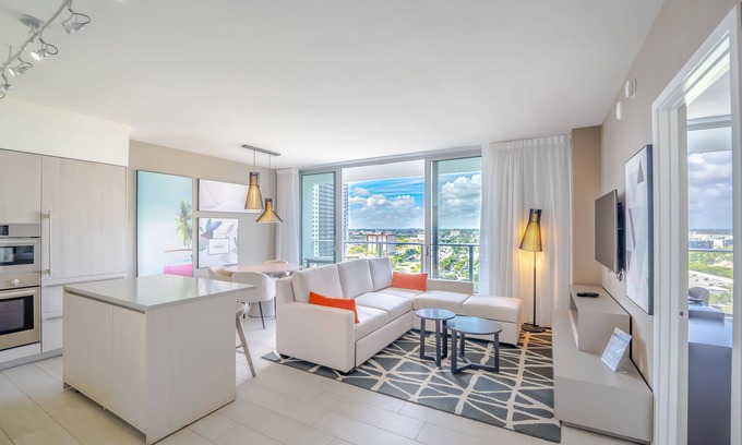 Hallandale Beach Condo | Amazing! WaterFront Luxury Condo@Hyde